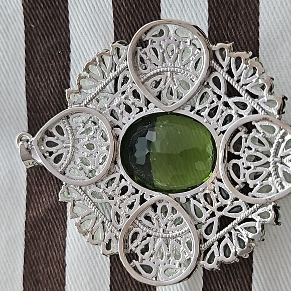 Jumbo Sterling Silver Peridot Pendant - Picture 2 of 3